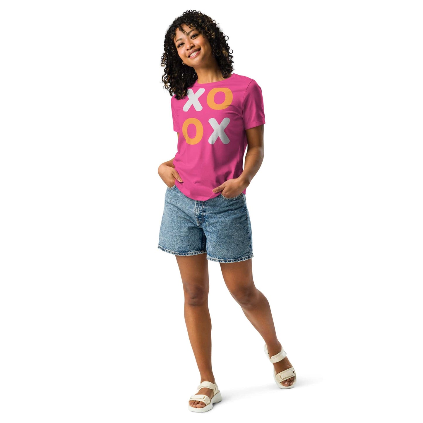 XOXO T-Shirt – Bold Minimalist Kiss & Hug Tee | ccanvas - Women’s Graphic T-Shirt | Ccanvas
