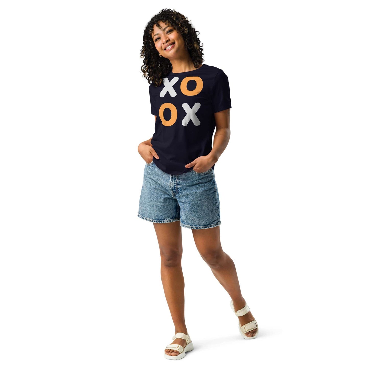 XOXO T-Shirt – Bold Minimalist Kiss & Hug Tee | ccanvas - Women’s Graphic T-Shirt | Ccanvas